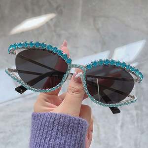 Lunettes de soleil œil de chat pour femme, monture métallique de luxe, strass et cristaux, personnalisables avec logo, collection 2025 - Product Image 5