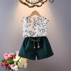 Ensemble deux pièces à volants floraux mignons pour bébés filles, haut sans manches et short d'été - Product Image 6