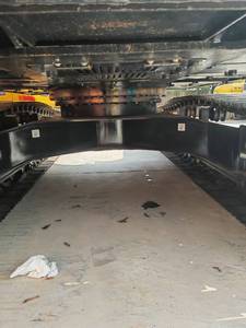 Pelle hydraulique sur chenilles Hyundai 305LC-9S d'occasion de 30 tonnes en bon état Caractéristiques Composants principaux Moteur Boîte de vitesses - Product Image 5