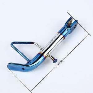 Accessoires de moto personnalisés, béquille latérale en titane colorée effet flamme, adaptée aux véhicules électriques et aux motos. - Product Image 3