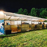 Stalles portables pour chevaux avec toit
