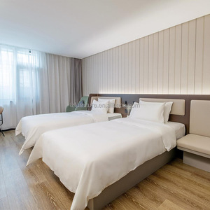 Ensemble de lit d'hôtel à prix d'usine, sur mesure, avec tête de lit intégrée rembourrée en tissu, base en bois, disponible en tailles King, Queen et Simple, et draps inclus - Product Image 4