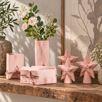 Plateau en céramique rose et collection de sculptures étoiles – Décoration géométrique pour la maison, idéal pour la présentation sur table