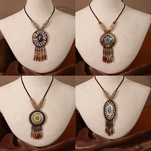 Collar <span class=keywords><strong>de</strong></span> aleación estilo étnico vintage, <span class=keywords><strong>cadena</strong></span> larga bohemia para suéter, colgante versátil unisex, accesorios con borlas y dijes - Product Image 1