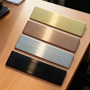 Badges personnalisés en acier inoxydable avec logo et nom doré – Créez votre propre badge nominatif vierge en métal - Product Image 5