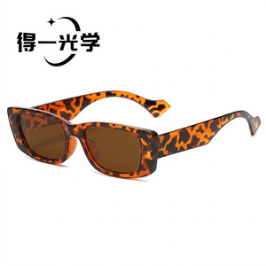 De Yi <b>Optics</b> Fashion Sunglasses For Women UV400 PC Frame Small Square Style Outdoor Use - Product Image 4