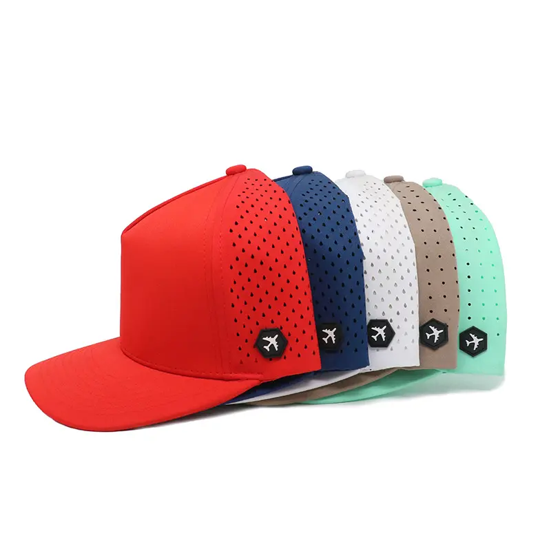 Cappello perforato con foro tagliato al Laser personalizzato da uomo di alta qualità con Logo in gomma a 5 pannelli cappello sportivo da papà cappello impermeabile