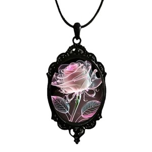 Collier pendentif en verre rose sexy transparent à motif de pétales de rose - Product Image 1