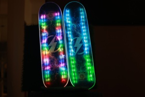 Tabla de Skateboard con Temática Espacial Púrpura, con Logotipo de Rayo, de Madera de Arce, Forma de Paleta, Duradera, Estilo Moderno para Exteriores - Product Image 5