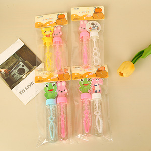 Souffleur de bulles de dessin animé TikTok, petit jouet à bulles portatif pour enfants, unisexe, âge 2-4 ans, couleurs mélangées, matériau plastique - Product Image 3