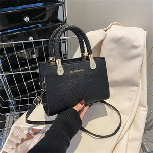 Sac carré tendance pour femme, style rétro coréen, sac à main décontracté avec bandoulière simple en polyester - Product Image 2