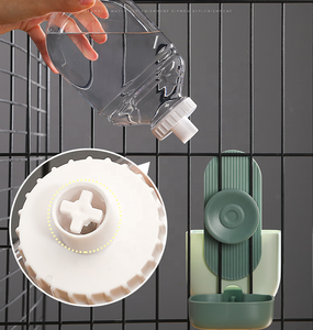 Chat Chien Cage Suspendue Pet Distributeur D'<span class=keywords><strong>eau</strong></span> Automatique <span class=keywords><strong>Fontaine</strong></span> <span class=keywords><strong>À</strong></span> Boire 800ml Cage Suspendue Bouteille D'<span class=keywords><strong>eau</strong></span> Pour Animaux De Compagnie - Product Image 3