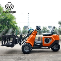 Chargeuse compacte FULCORE homologuée EPA avec plusieurs accessoires, fonctions polyvalentes pour les travaux agricoles et de jardinage