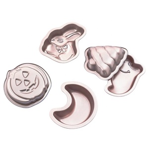 Molde para pasteles con forma de Luna navideña de 5,4 pulgadas, revestimiento antiadherente, moldes para hornear, bandeja para hornear para pastel, Chocolate, Fondant, dulces para hornear - Product Image 1