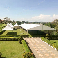 Tente de réception de luxe avec murs en verre transparents, structure en alliage d'aluminium pour mariages en plein air, événements et salons professionnels