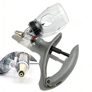 Автоматический регулируемый ветеринарный шприц-инъектор из пластика для птицы и скота, незаменимый инструмент для ферм - Product Image 1