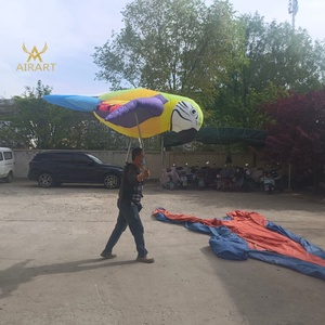 Marioneta Inflable de Loro Colorido para Caminar, Ideal para Parques de Diversiones, Desfiles Flotantes, Carnavales Urbanos y Ferias Temáticas de Animales - Product Image 5