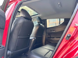 รถยนต์มือสองปี 2020 รุ่น C-HR SUV 5 ที่นั่ง พวงมาลัยซ้าย เบาะหนัง กล้องมองหลัง ยาง R17 หลังคาซันรูฟ รถ SUV ครอบครัว 5 ที่นั่ง รุ่น C-HR - Product Image 4