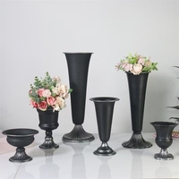Pot de fleurs moderne en fer noir mat sur piédestal, jardinière en métal à bordure argentée pour décoration intérieure, vase gaufré multi-tailles pour mariage