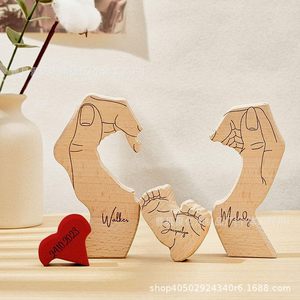 Adorno de madera con forma de corazón para mesa, regalo para el Día de la Madre, rompecabezas con nombre familiar, 1 unidad - Product Image 3