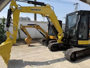 Mini-excavatrice Yanmar 2022, 5,5 tonnes, d'occasion, modèle VIO55-6 avec flèche pivotante et lame de remblaiement. - Product Image 3