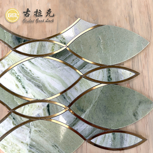 Le tessere di mosaico in marmo verde mescolano l'ottone per la decorazione della parete e il backsplash dell'hotel - Product Image 4