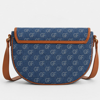 Tas Selempang Bermotif Vintage untuk Pria dengan Kantong Koin yang Dapat Dilepas Desain Monogram Retro Detail Huruf Kancing Emas Lima Warna