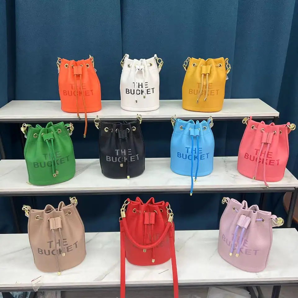 2023 New Arrivals ladies fashion handbags The Bucket Bag Designer Shoulder purses and handbags luxury women The chain bucket Bag