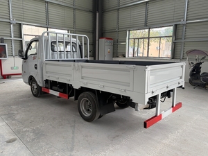 Camionnette de transport de marchandises Dongfeng 3 tonnes, économique, diesel et essence, pour le transport de marchandises agricoles et de vergers. - Product Image 5