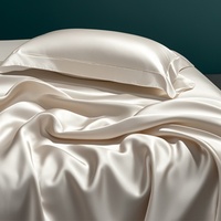 Parure de lit quatre pièces de luxe en soie glacée, blanc cassé, ultra-douce, style minimaliste