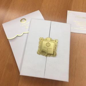 Caja de Lujo para <span class=keywords><strong>Invitaciones</strong></span> de <span class=keywords><strong>Boda</strong></span>, Diseño Real Dorado, Impresión Acrílica Personalizada con Bronceado - Product Image 1