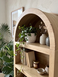 Credenza Moderna ad Arco con Ante in Canna, Scaffali Aperti e Vetrina in Legno per Sala da Pranzo - Product Image 5