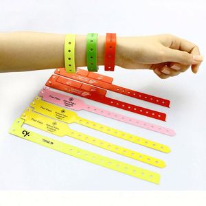 Pulsera de Vinilo PVC Personalizada con Logotipo para Festivales de Natación - Product Image 6