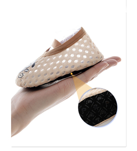 Chaussettes de sol pour enfants Chaussures pour tout-petits bébé Chaussettes antidérapantes pour enfants - Product Image 5