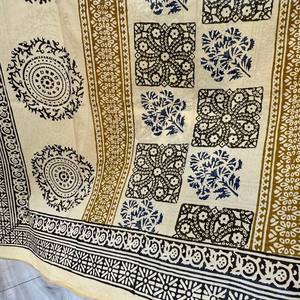 Custom 100% Cotton <b>Sarongs</b> with Silk Screen Print for Beachwear & Resort Shops Wholesale Custom Cotton <b>Sarongs</b> - Product Image 6
