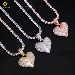 จี้รูปหัวใจประดับเพชรโมอิสซาไนต์ สไตล์ฮิปฮอป เครื่องประดับชั้นดี ดีไซน์โดดเด่นและเก๋ไก๋ - Product Image 1