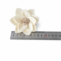 Fleur de lotus en bois de Sola de 8 cm en gros, fleur d'aromathérapie faite à la main, décoration naturelle pour la maison, directement de l'usine