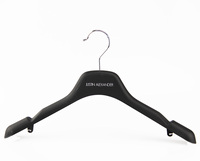 Cintres en plastique de haute qualité pour la vente en gros, personnalisables avec logo et crochet coloré, pour robes, manteaux, vestes et vêtements
