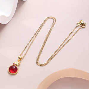 Collana di lusso in acciaio al titanio per le donne catena placcato oro clavicola <span class=keywords><strong>con</strong></span> rubino e zircone ciondolo opzione regalo - Product Image 1