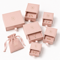 Boîtes d'emballage pour bijoux en gros, boîtes cadeaux en carton personnalisées imprimées avec insert en velours