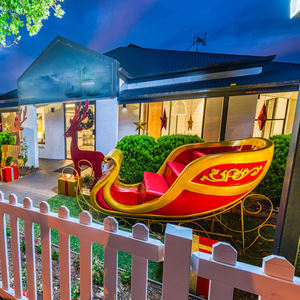 Traîneau de Noël <span class=keywords><strong>géant</strong></span> en fibre de verre pour extérieur, décoration de centre commercial, collection de fêtes personnalisée - Product Image 1