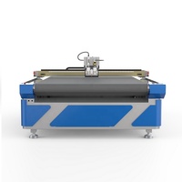 Heißer Verkauf YIZHOU CNC Vibrations schneide maschine PET-Platte Polyester filz V-Cut Falten für Zeichen Digital pumpe SPS Motor Motor