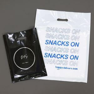 ถุงบรรจุภัณฑ์ช้อปปิ้ง PA/PE แบบมีวาล์วด้านบนสำหรับเสื้อผ้าและรองเท้า พิมพ์ซิลค์สกรีน รีไซเคิลได้ พร้อมโลโก้ตามสั่ง - Product Image 2