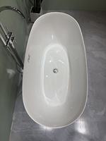 Baignoire autoportante moderne en acrylique, forme œuf, blanc brillant, ovale, pour hôtel et salle de bain à domicile