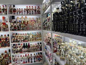 Décorations et cadeaux de Noël pour la maison, artisanat en bois peint à la main, cadeaux de Noël pour filles, <span class=keywords><strong>soldat</strong></span> casse-noisette <span class=keywords><strong>rose</strong></span> 38 cm - Product Image 5