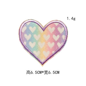 Venta al por mayor de moda DIY accesorios de ropa bordado a máquina en forma de corazón hierro en parches servicio personalizado aceptado - Product Image 5