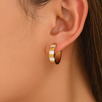Boucles d'oreilles créoles minimalistes à rayures, accessoires de mode polyvalents pour les fêtes et le quotidien
