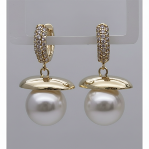 Set di gioielli in due pezzi armoniosi e alla moda allettanti orecchini di perle per un Look elegante - Product Image 1