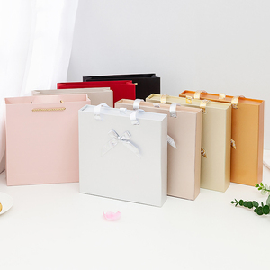 Emballage de macarons faits à la main, boîte en papier cadeau, boîte à bonbons et chocolats, avec poignée et diviseur de ruban, prix de gros - Product Image 2