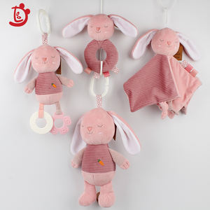 Nouveau design jouet éducatif sensoriel pour nouveau-né bébé lit cloche bébé <span class=keywords><strong>hochet</strong></span> en peluche jouet <span class=keywords><strong>lapin</strong></span> rose animaux en peluche jouets - Product Image 3